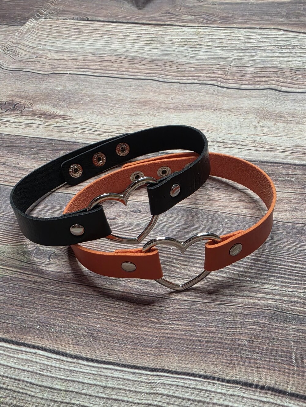 Heart Buckle Choker Necklace Black and Orange